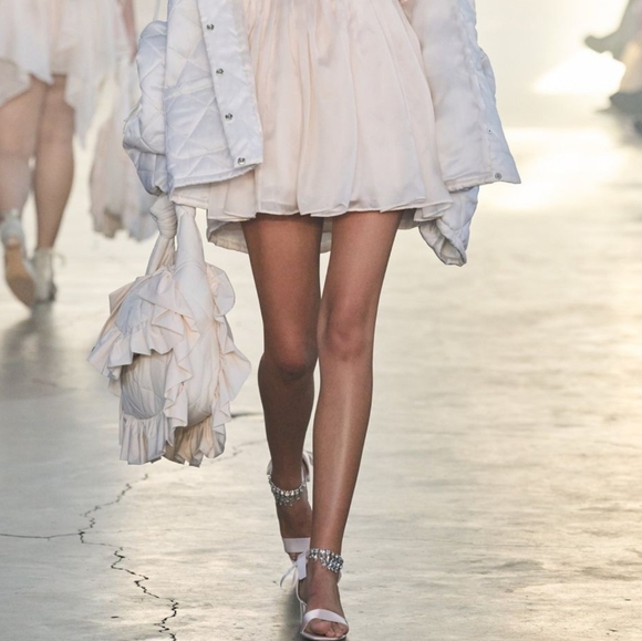 **1 Left!**Selkie The Thunder Cloud Cushion Clutch Bag - Picture 7 of 16